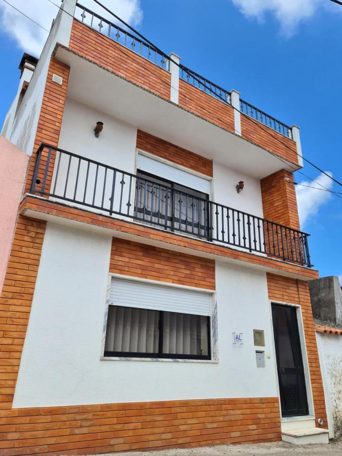 Gomes & Fortunato House Casais Brancos Bagian luar foto